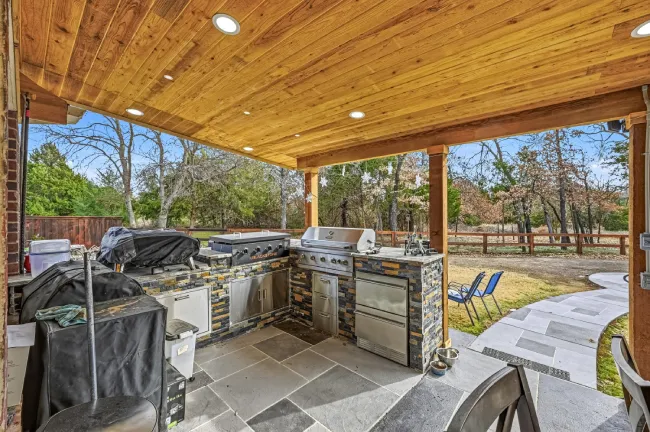 Lake Dallas TX outdoor kitchen remodel under covered patio