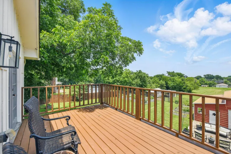 Colleyville primary suite with elevated wood deck